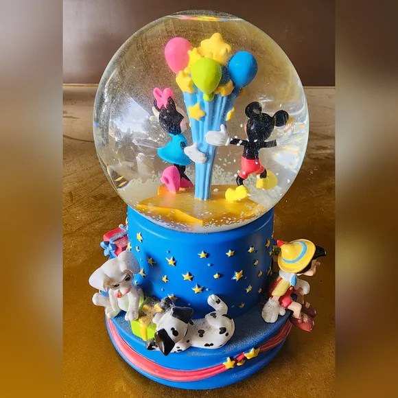 Disney Magical Snow Globe with TINKERBELL Is Broken Off The Globe - Picture 4 of 7